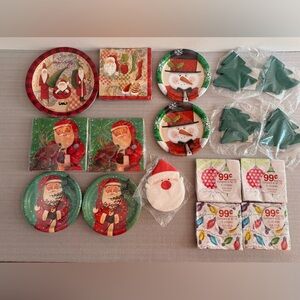 Lot of Unopened Holiday Christmas Disposable Tableware Plates/Napkins